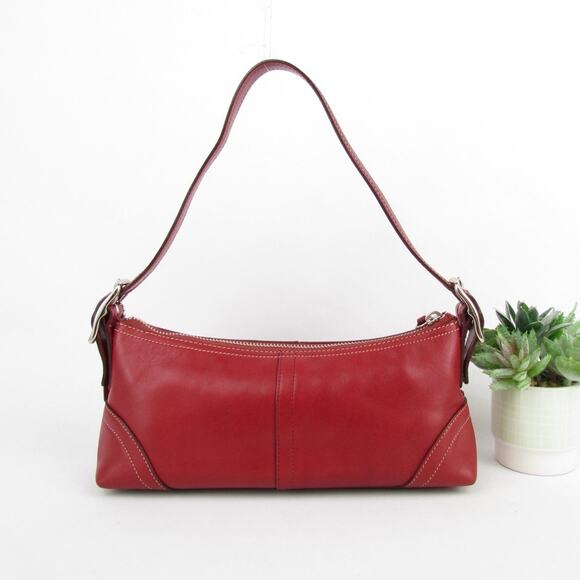 Coach Y2K Vintage Red Leather Baguette Bag - Picture 2 of 9